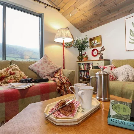 The Badger's Shack * Kendal