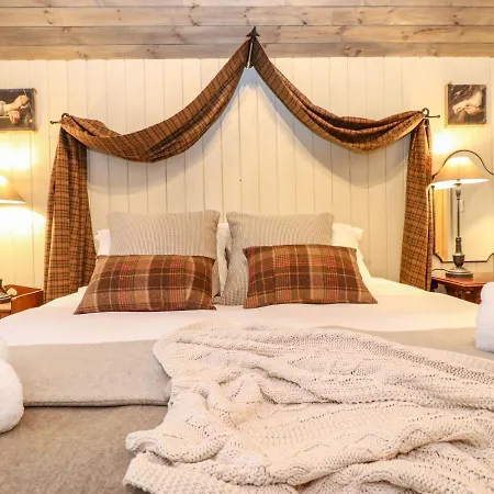 The Badger's Shack * Kendal