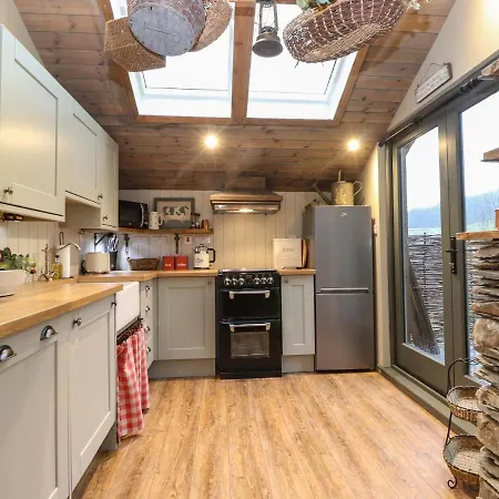 The Badger's Shack * Kendal