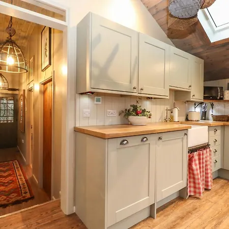 The Badger's Shack * Kendal